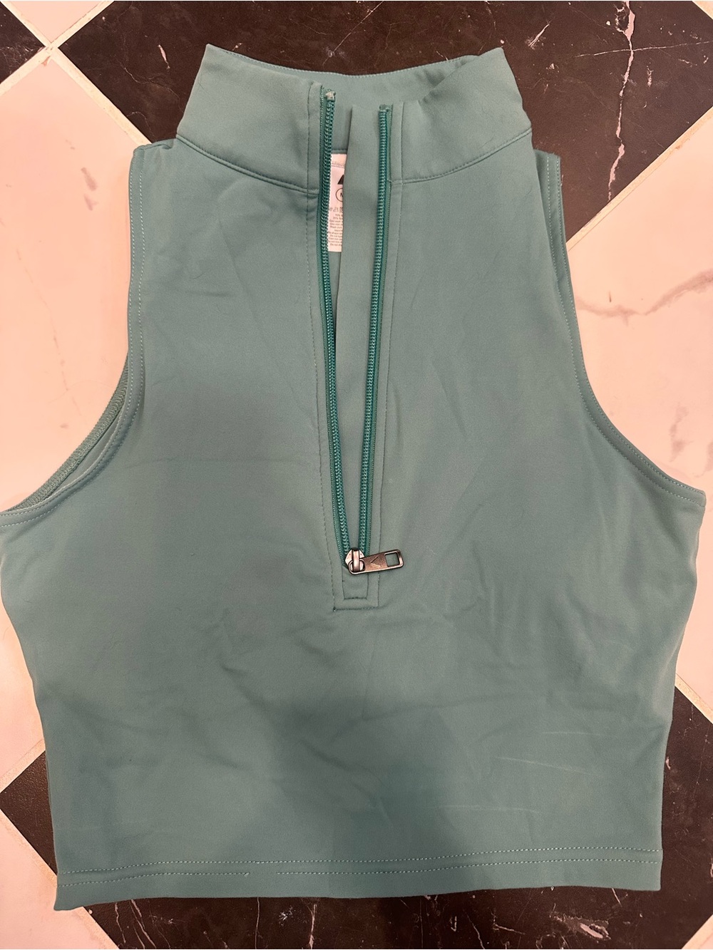 Vitality Agave Refine Top sz Med - like new